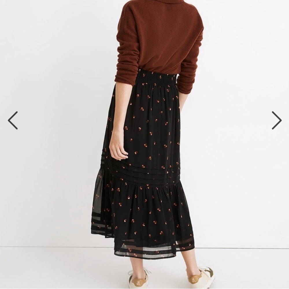 NWOT skirt - Picture 3 of 5